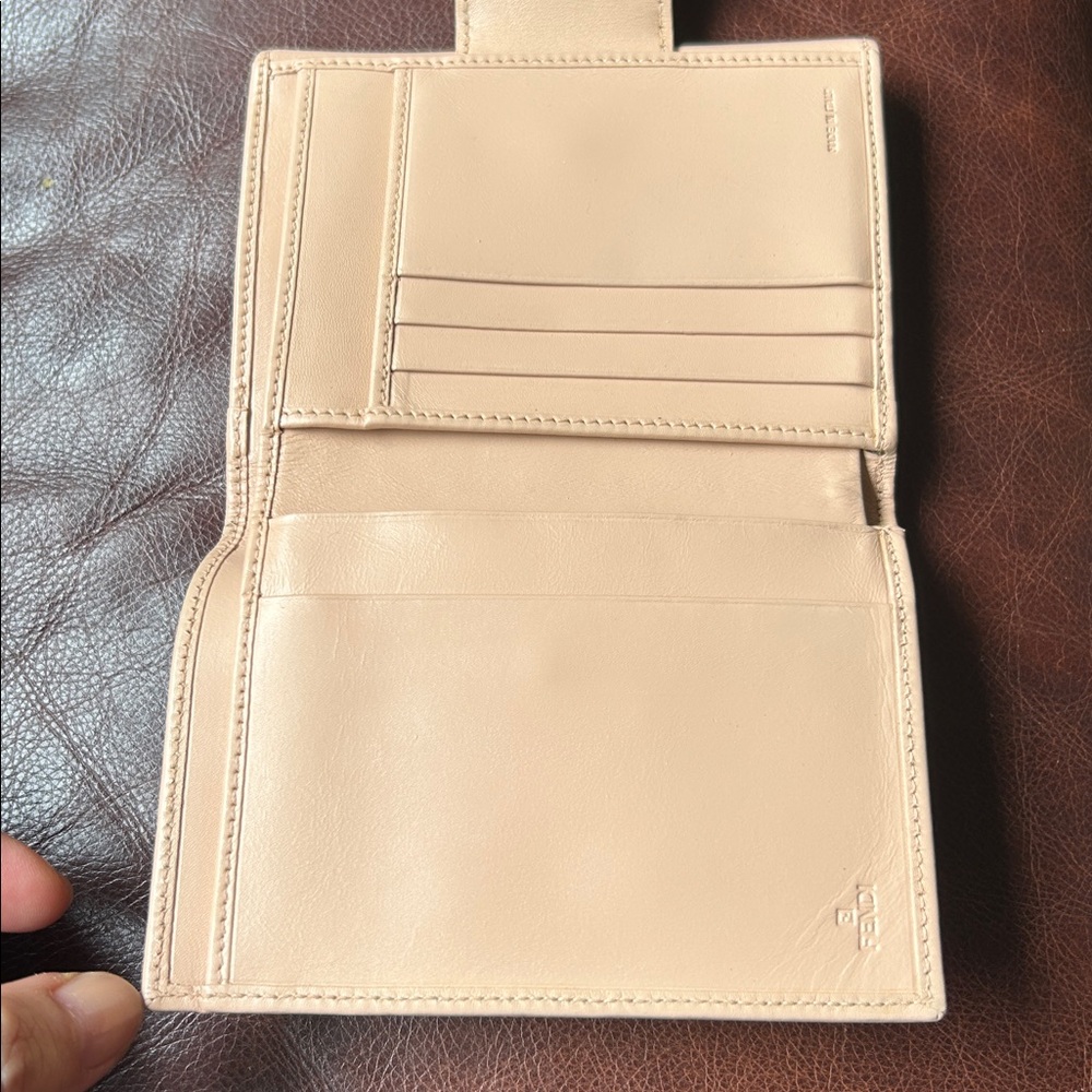Fendi FF Logo light peach Leather Wallet with Gold Logo - Picture 6 of 11